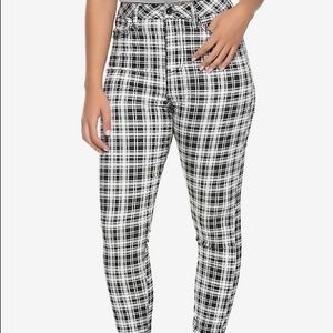 Black white plaid skinny jean